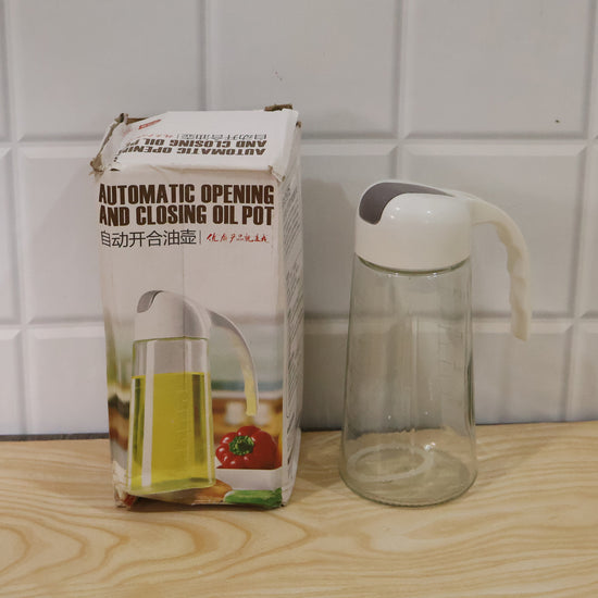 Glass Oil Dispenser Bottle With Auto Open Close Spout Lid And Easy Handle (1 Pc)